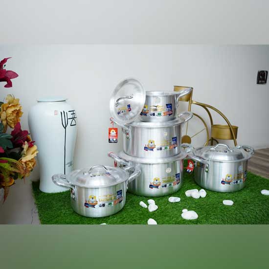 1 to 5 Metal Finish Casserole Set